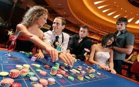 Komunitas aktif dan teknologi keamanan mendukung pengalaman Live Casino premium